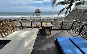 Johnnys Place Hotel
